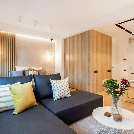 דירה Leo Executive Suite, Self Check-in, Free Garage, Fast Wi-fi, Concierge בלגרד