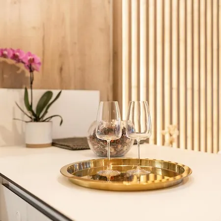 Leo Executive Suite, Self Check-in, Free Garage, Fast Wi-fi, Concierge *